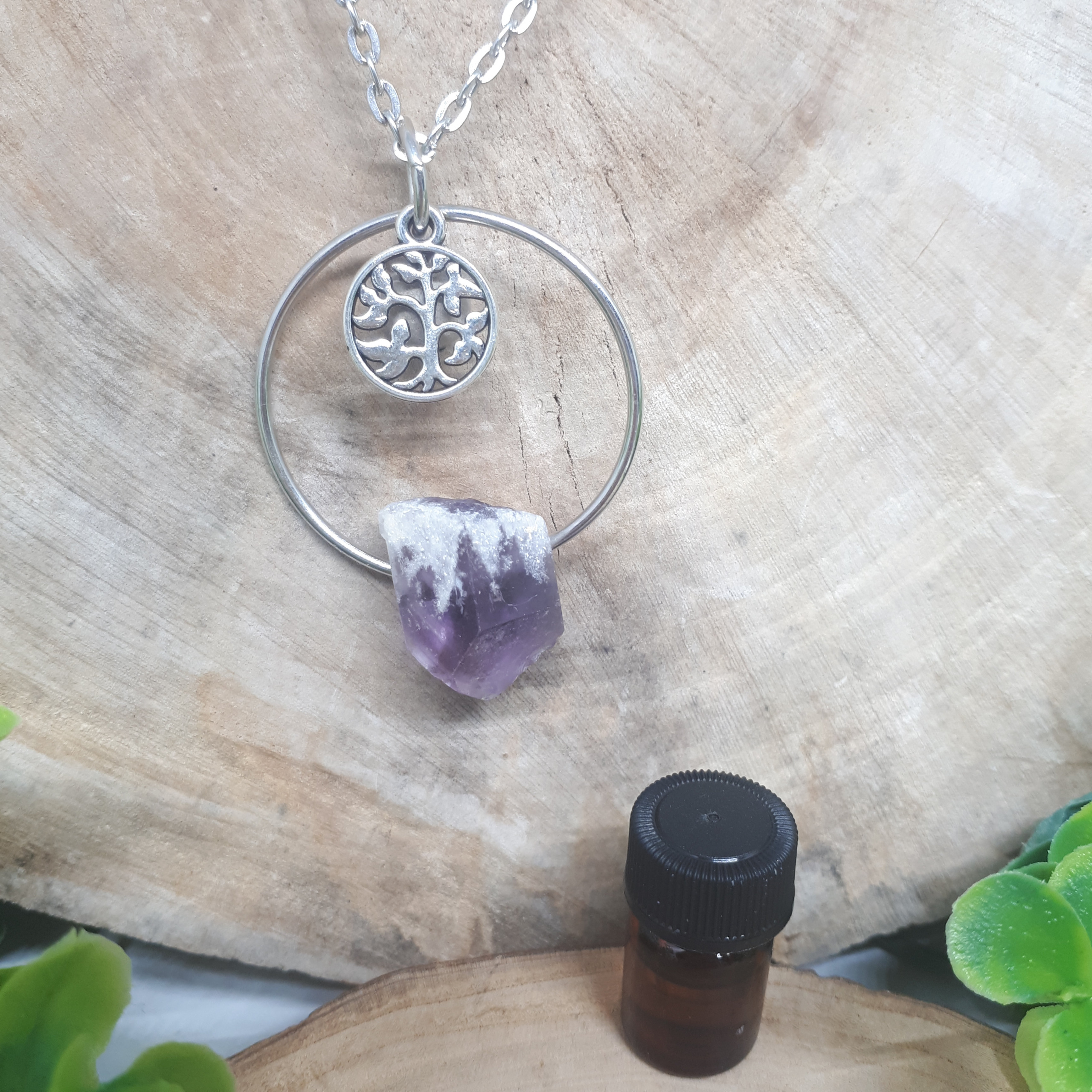 Aromatherapy Necklace with Amethyst